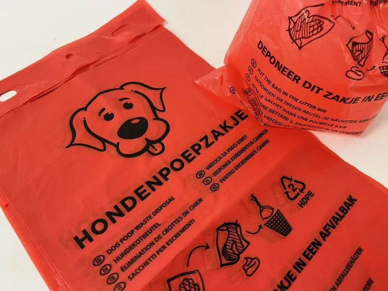 Cleanil VB 412848 hondenpoepzakjes rood op blok